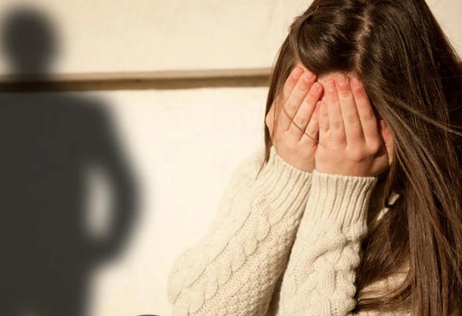 Φρίκη στον Βόλο: Πατέρας κατηγορείται ότι ασελγούσε στη 10χρονη κόρη του